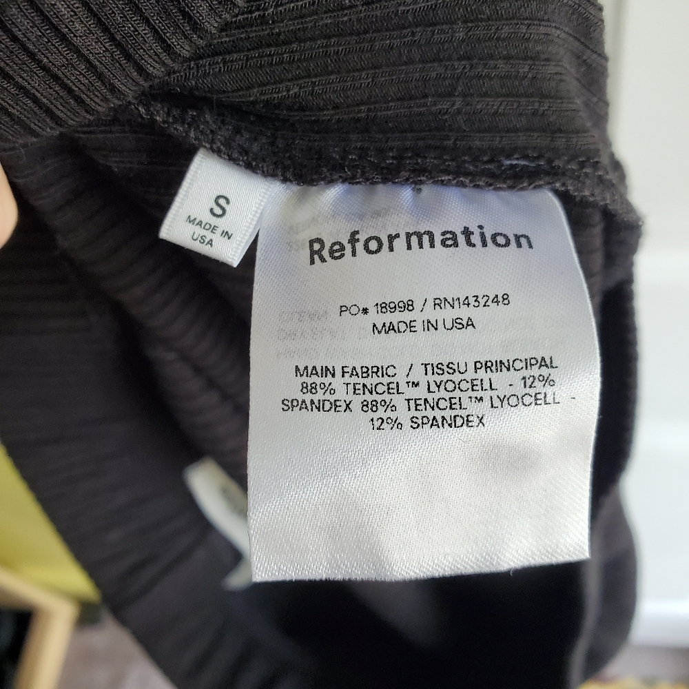 Reformation Black Long Sleeve Crop Top - Picture 9 of 16